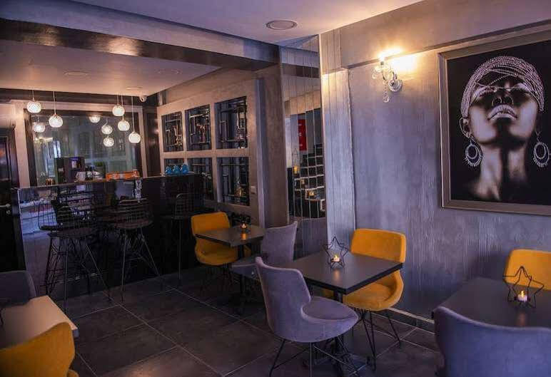 卡拉曼斯凯奇套房酒店 伊斯坦布尔 外观 照片